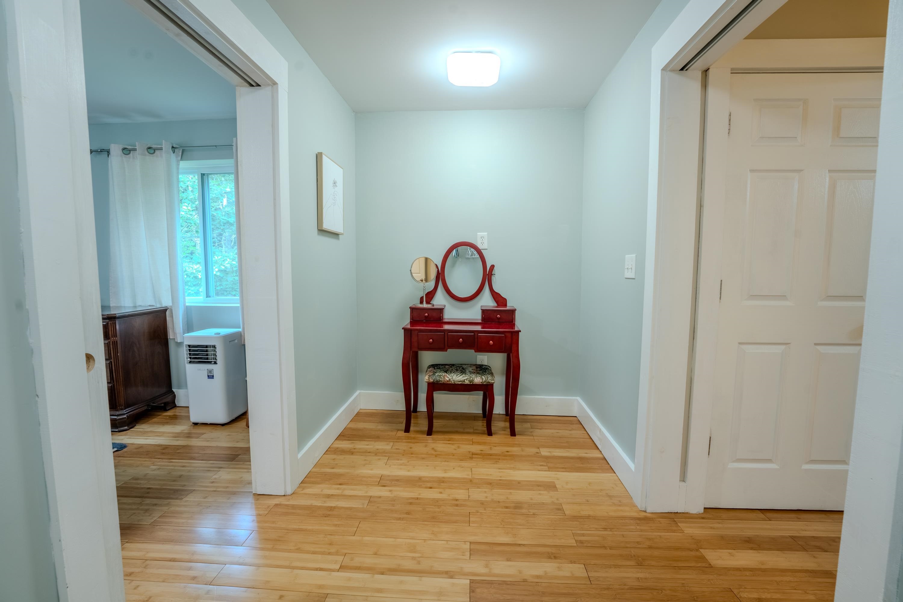 111 Holland Trail