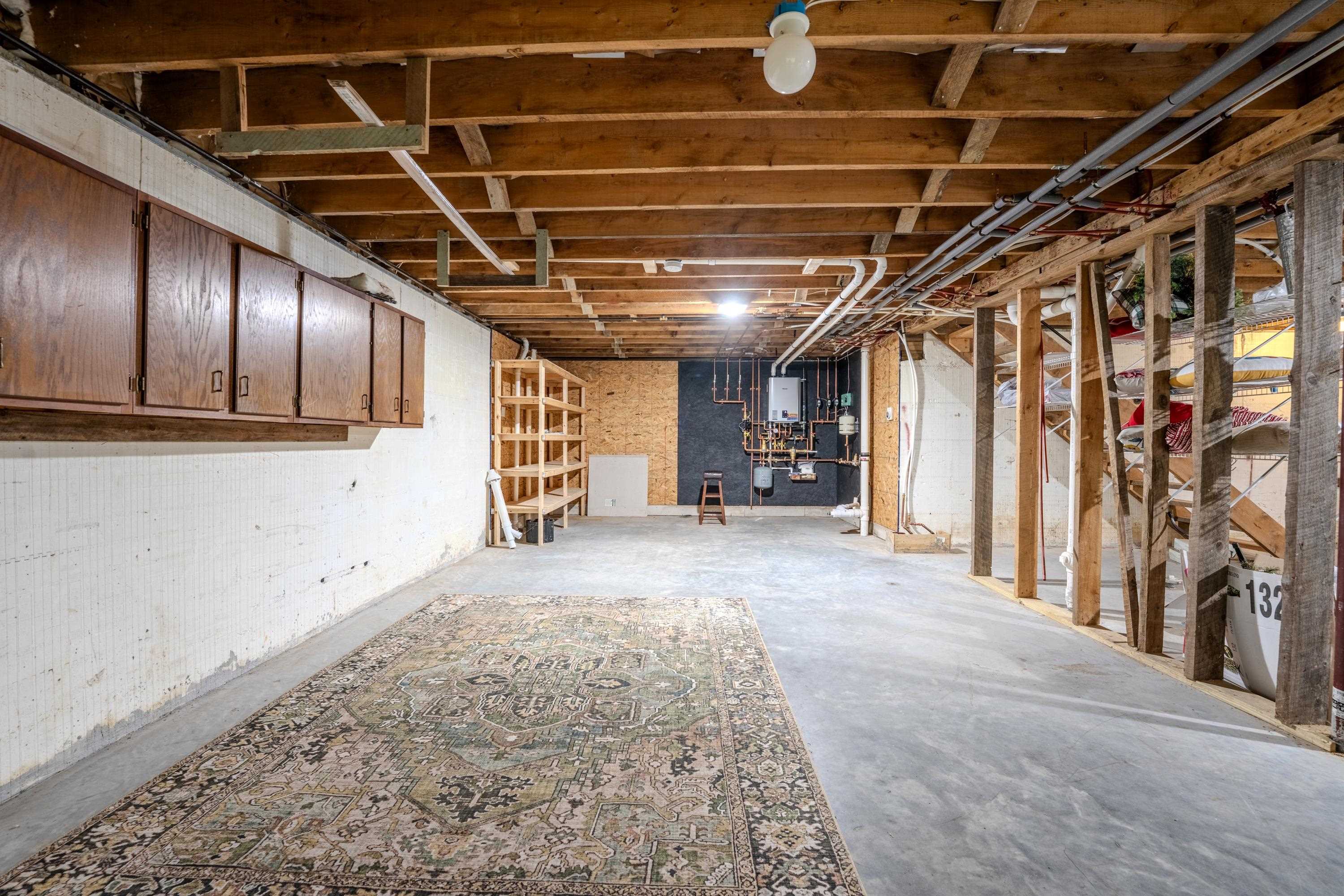 111 Holland Trail