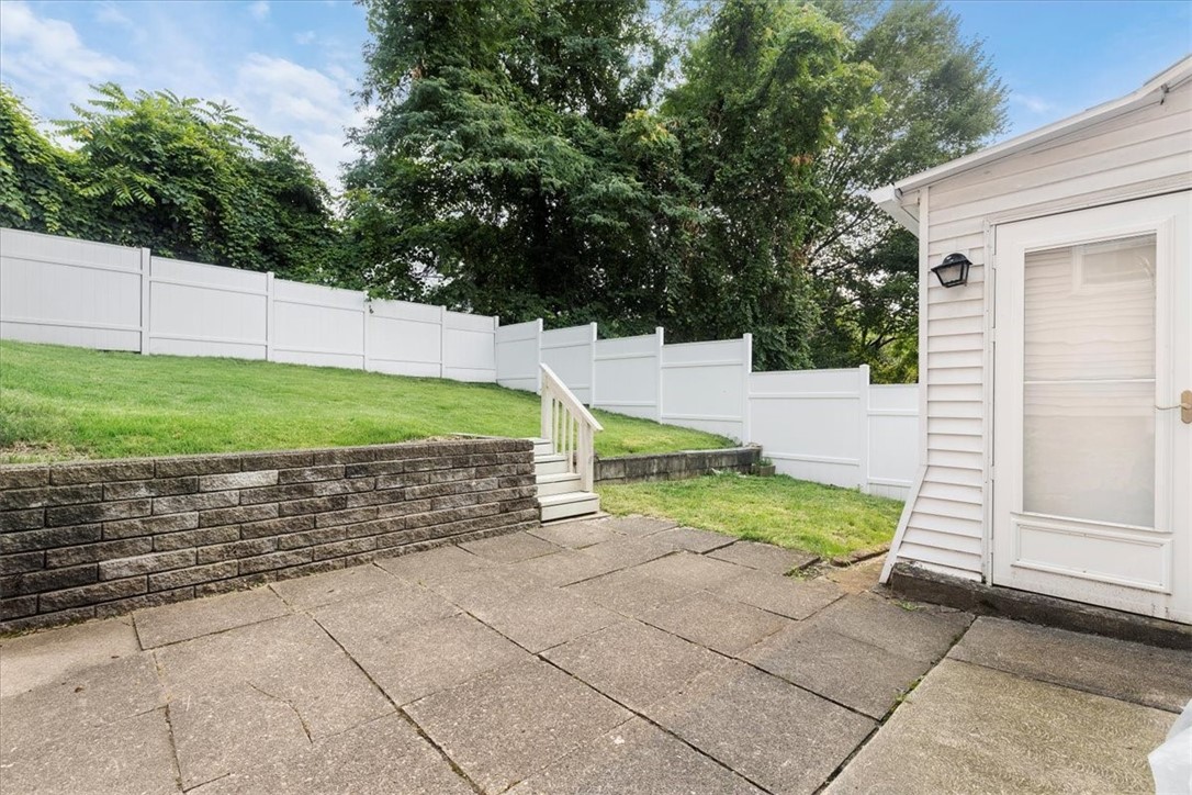 283 Lelia St