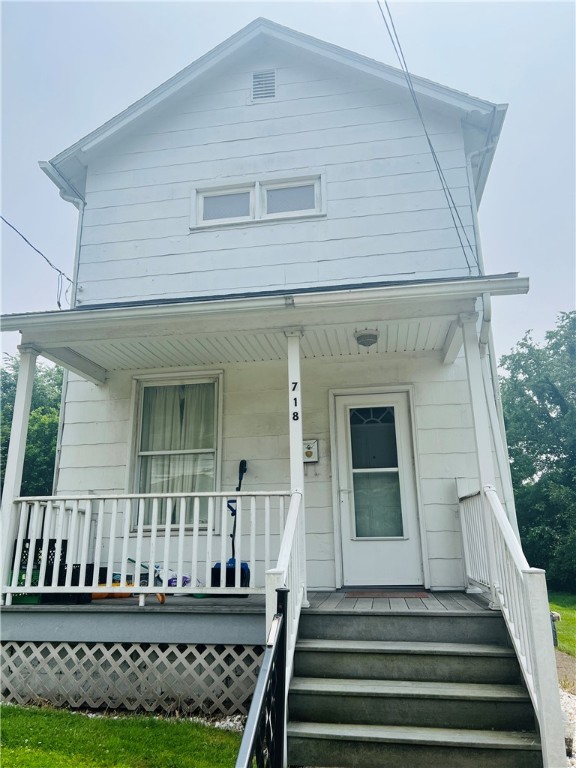 718 E Long Ave