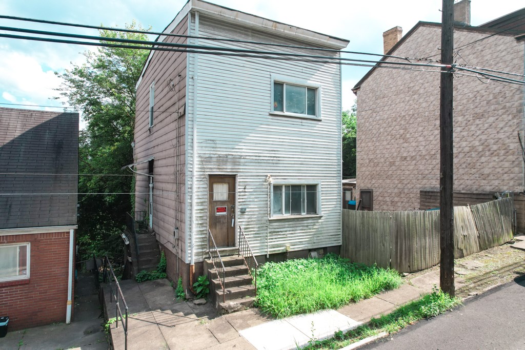 929 S Side Ave