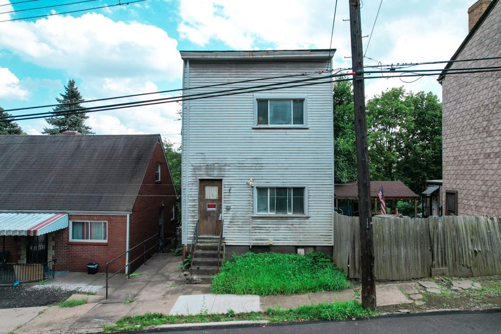 929 S Side Ave