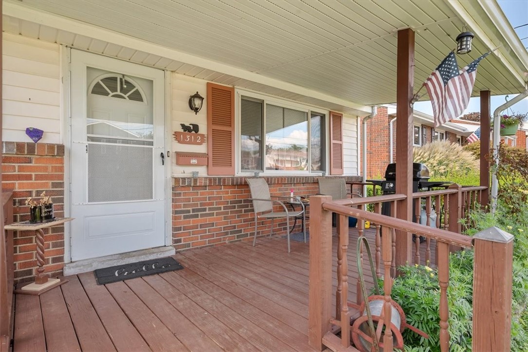 1312 Chaplin St