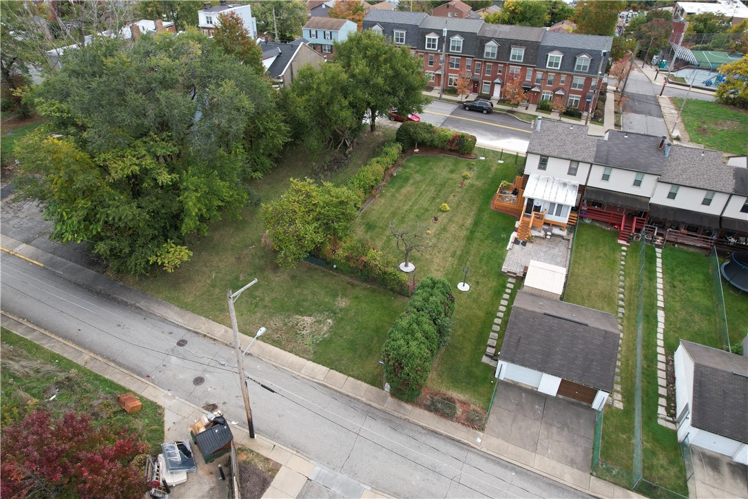 1905 Webster Ave