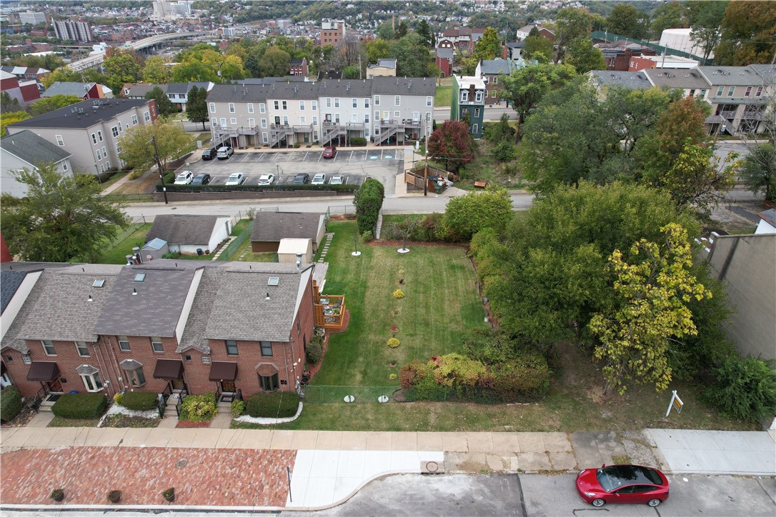 1905 Webster Ave