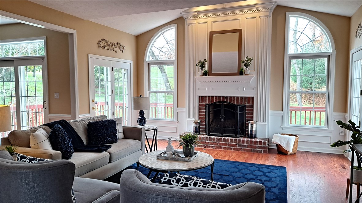 102 Drake Dr