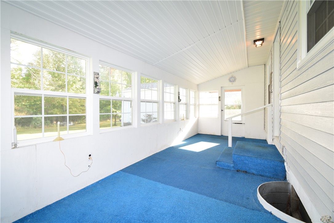 895 Donna Dr