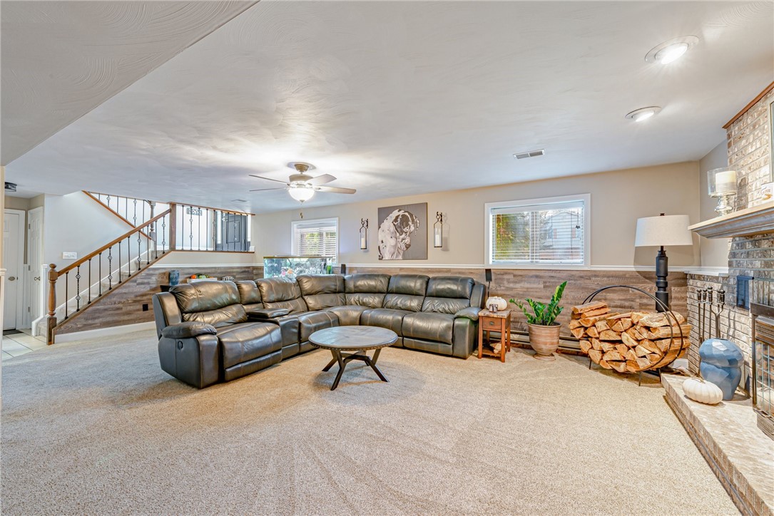 32 Deerfield Dr