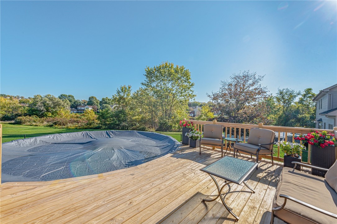 32 Deerfield Dr
