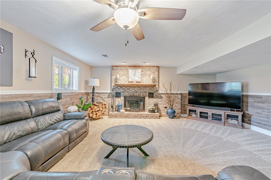 32 Deerfield Dr