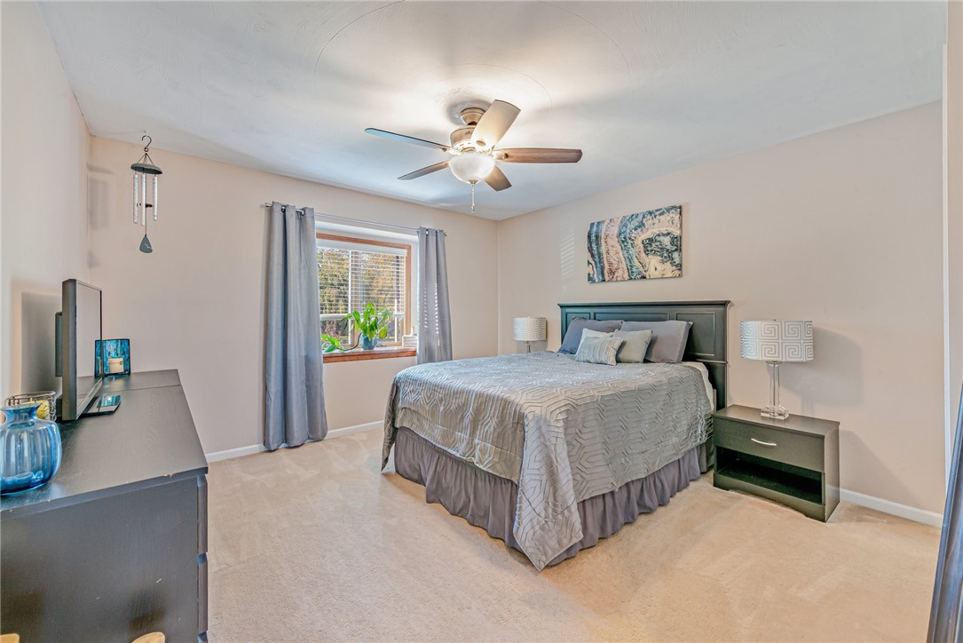 32 Deerfield Dr