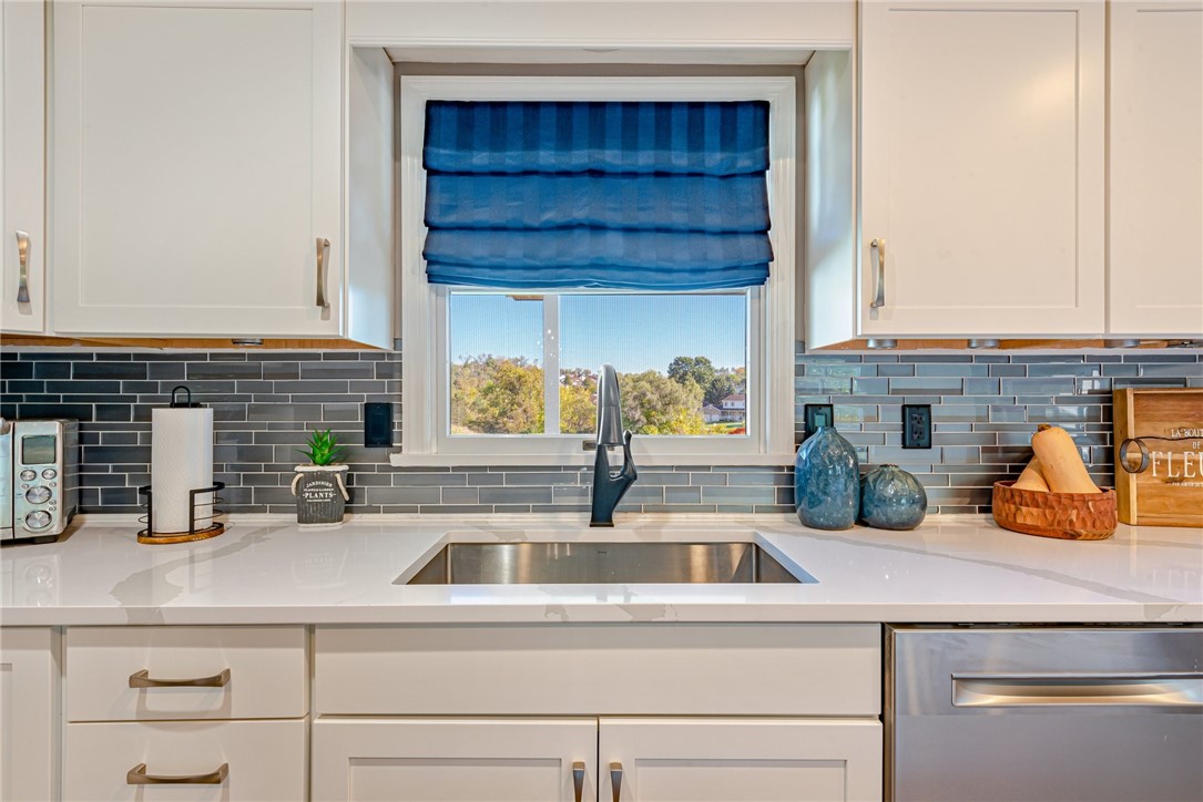 32 Deerfield Dr