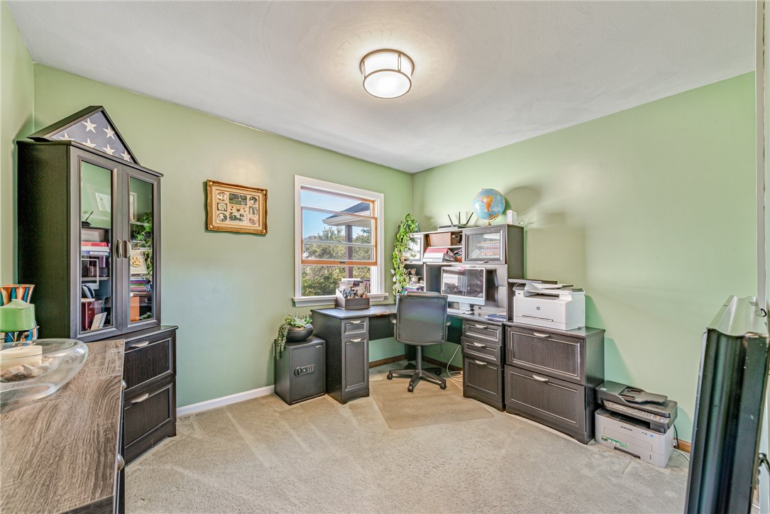 32 Deerfield Dr