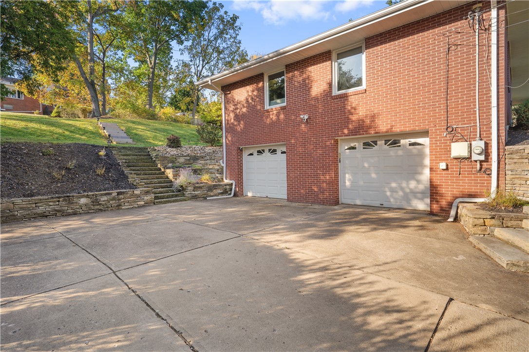 151 Beaconview Drive