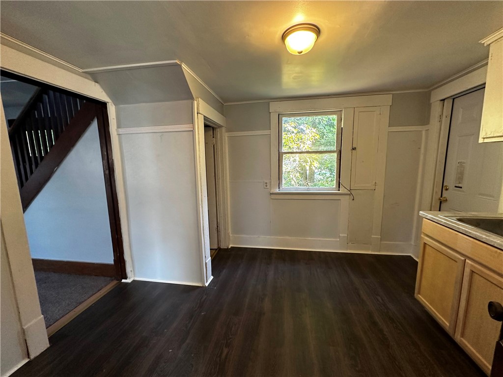 377 New Castle Ave