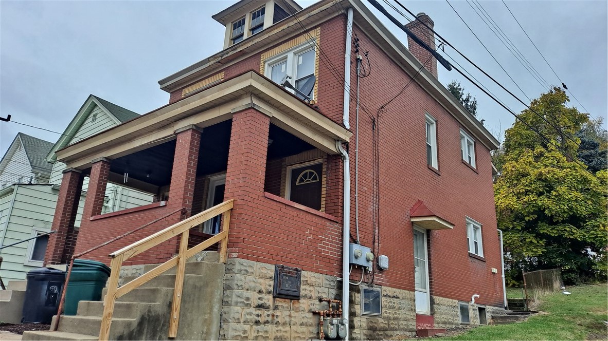 800 Ridge Ave