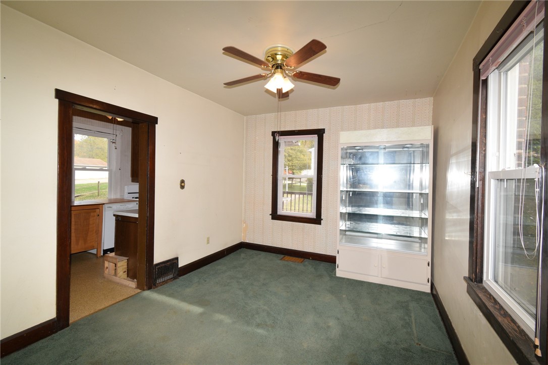 1715 W Ridge Ave