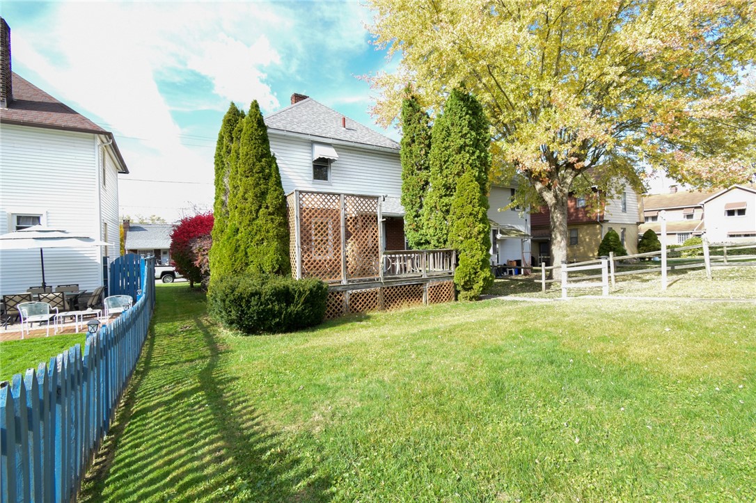 1715 W Ridge Ave