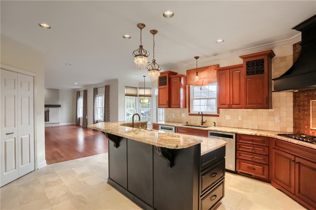 1827 Willow Oak Drive