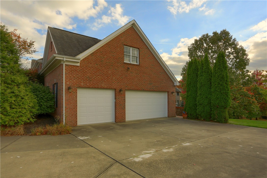 1827 Willow Oak Drive