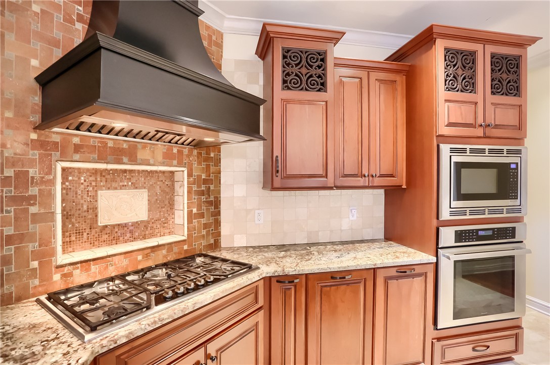 1827 Willow Oak Drive