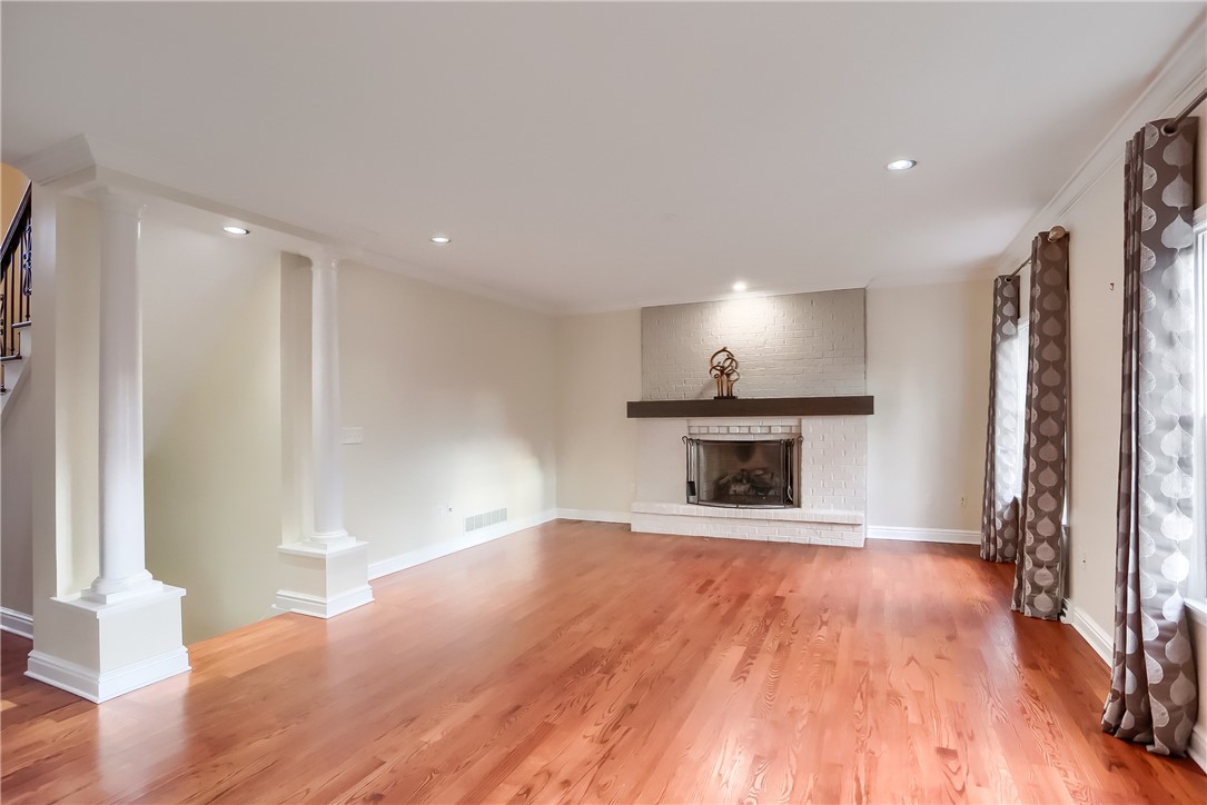 1827 Willow Oak Drive