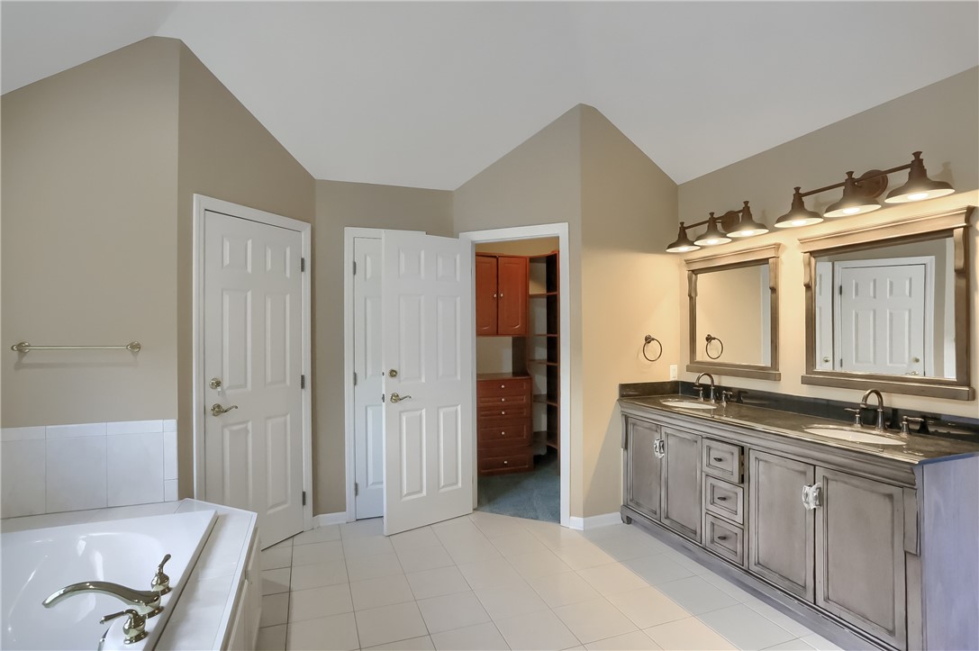 1827 Willow Oak Drive