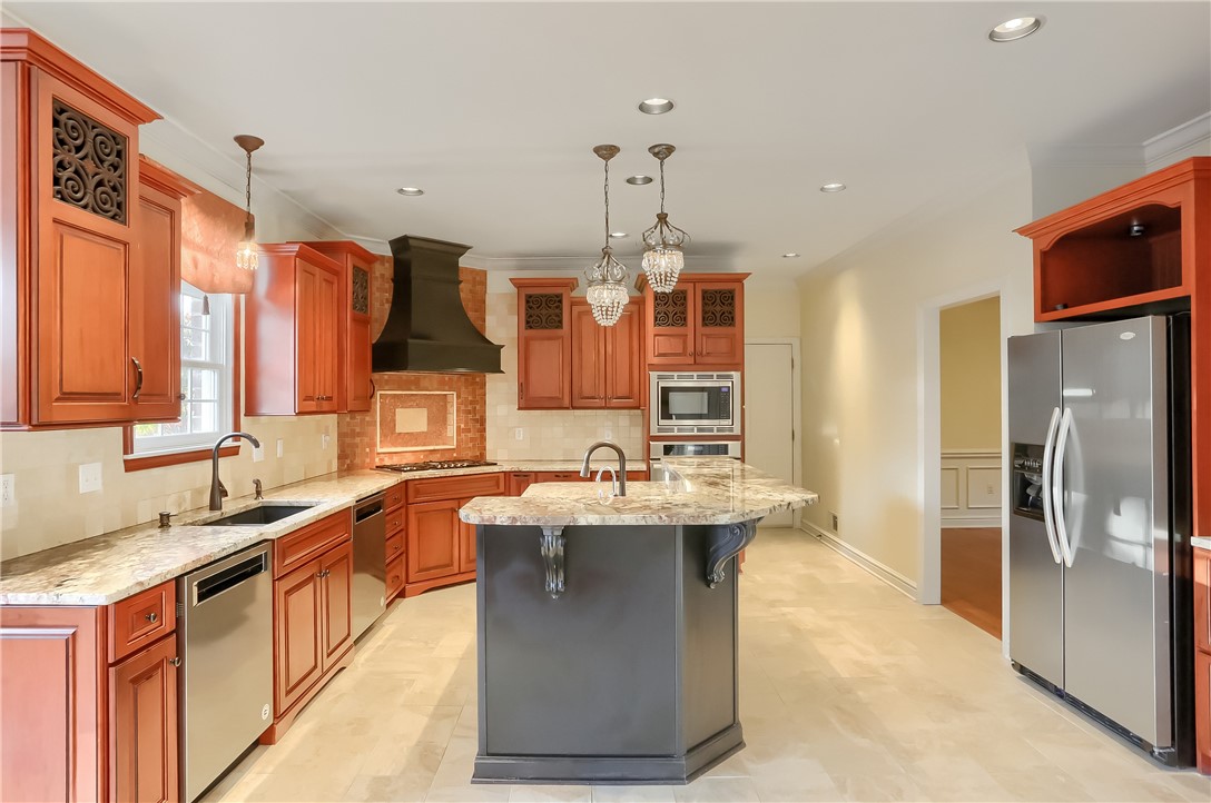 1827 Willow Oak Drive