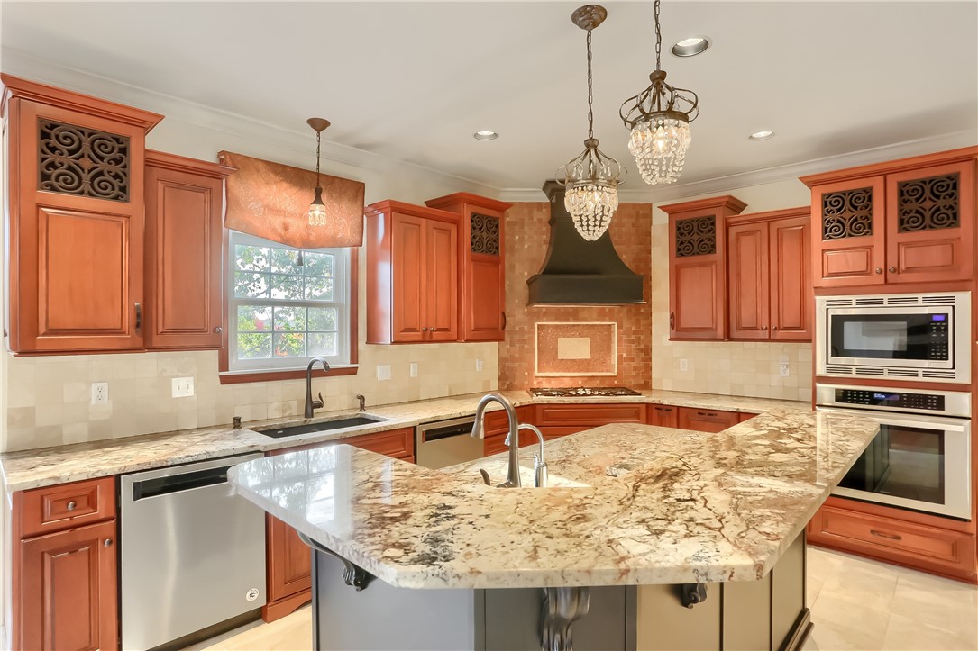 1827 Willow Oak Drive