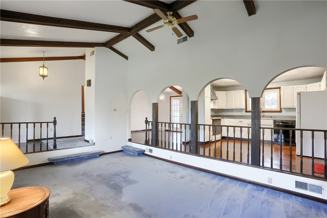 308 Ridgeway Dr