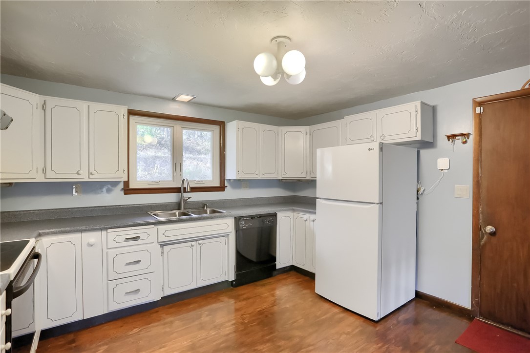 308 Ridgeway Dr