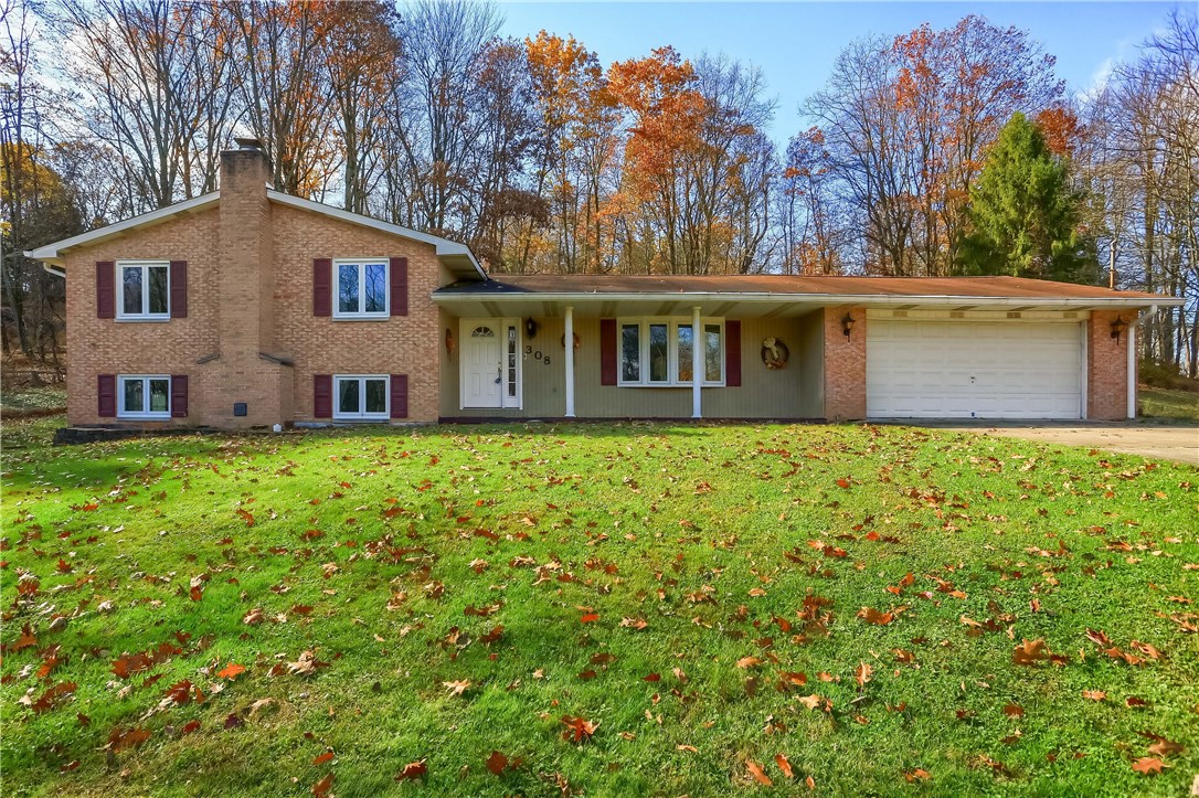 308 Ridgeway Dr