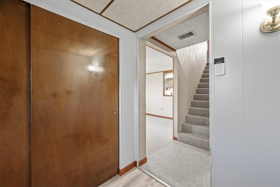 548 Lafayette Dr