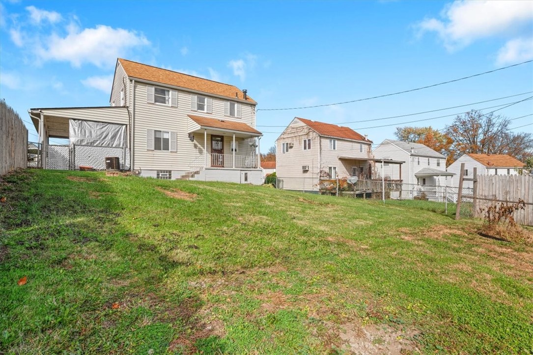 548 Lafayette Dr