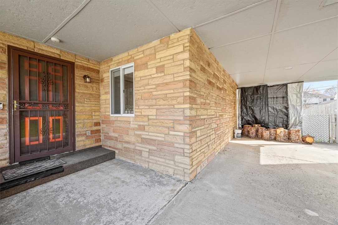 548 Lafayette Dr