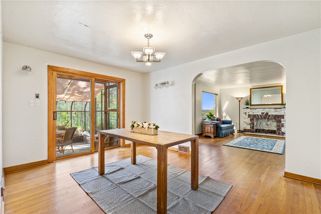 40 Elmhurst Rd