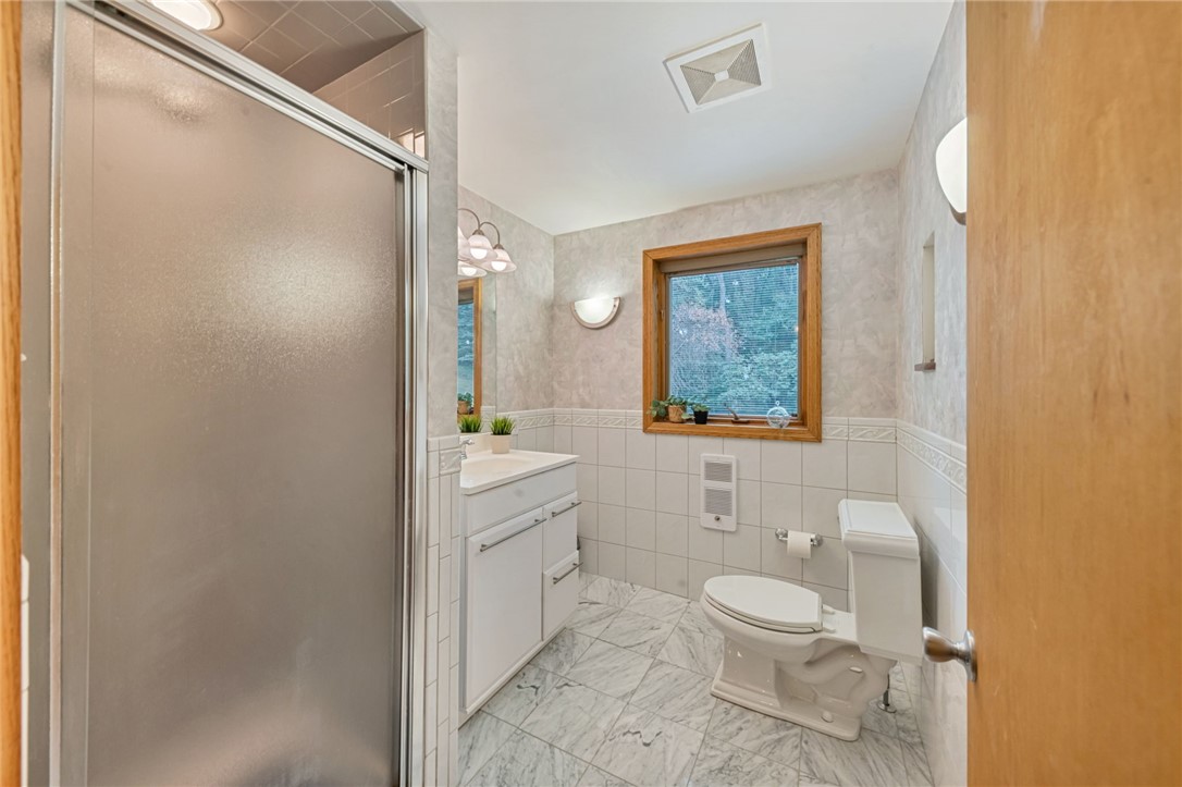 40 Elmhurst Rd
