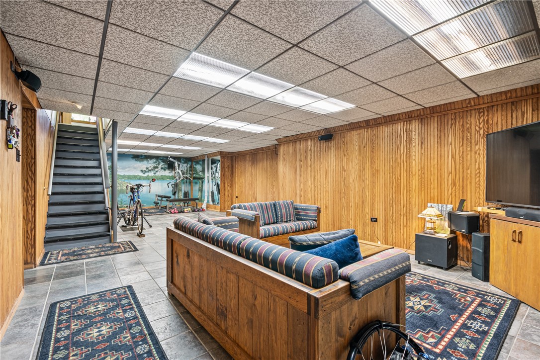 40 Elmhurst Rd