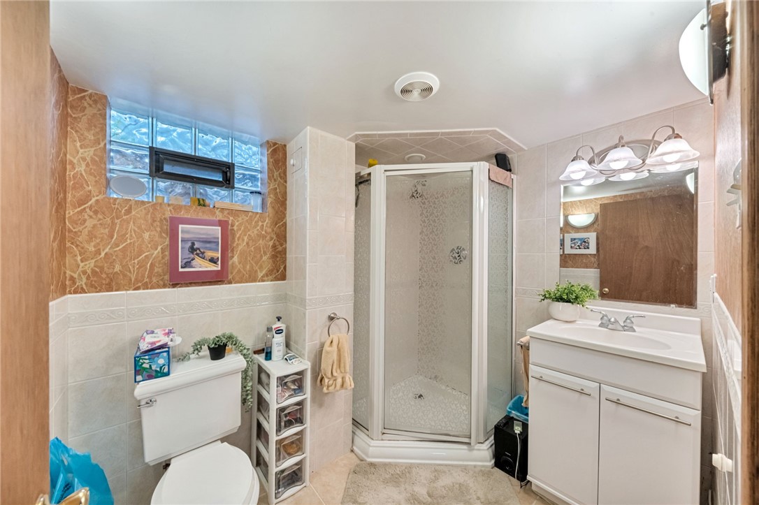 40 Elmhurst Rd