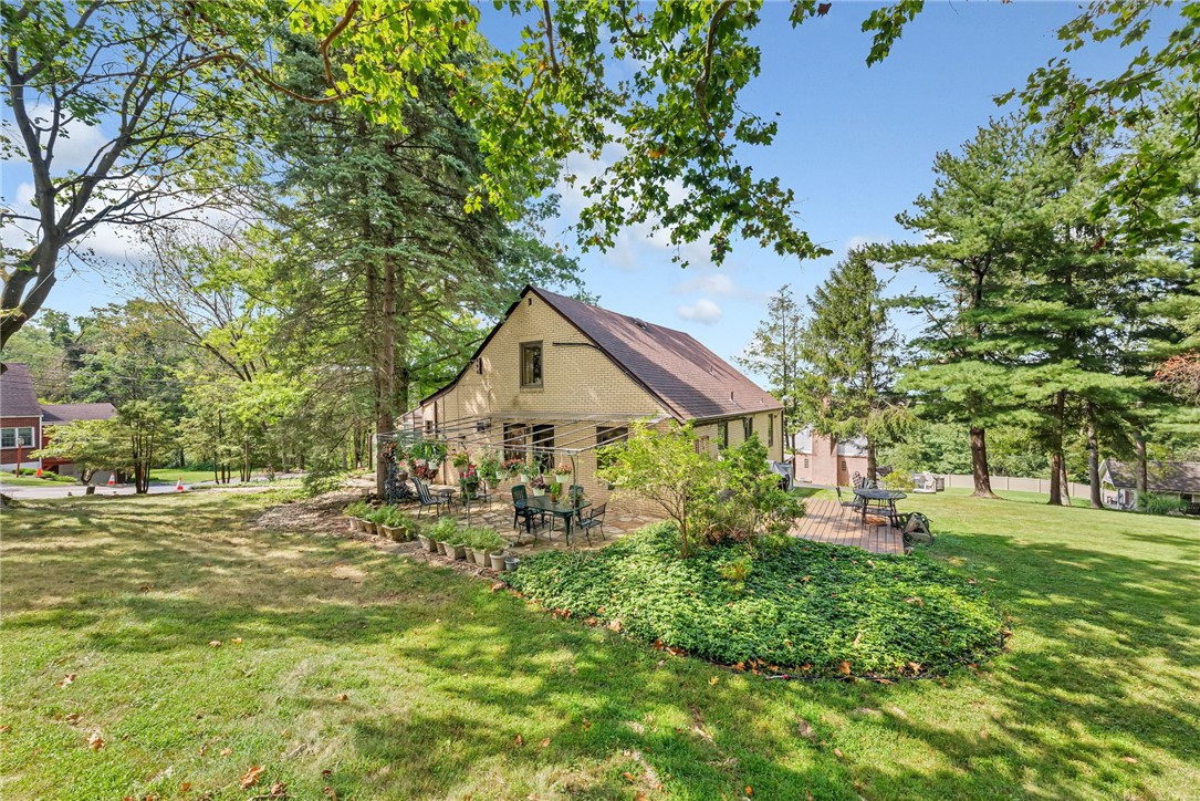 40 Elmhurst Rd