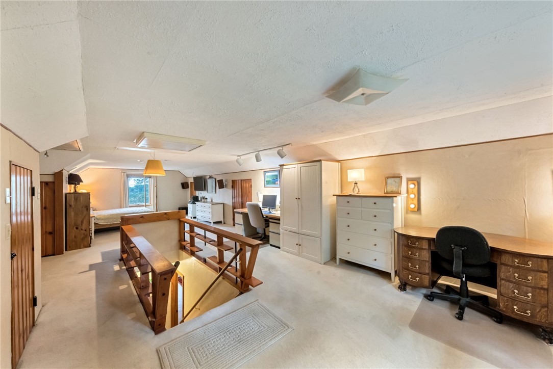 40 Elmhurst Rd