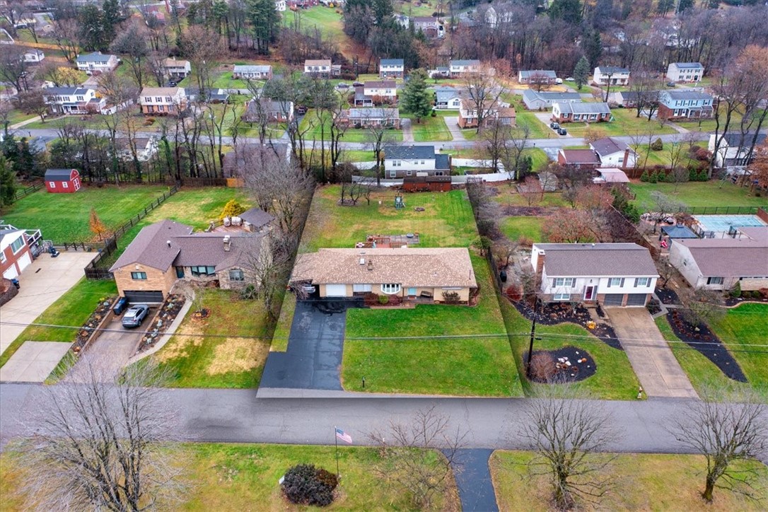 129 Claridge Dr