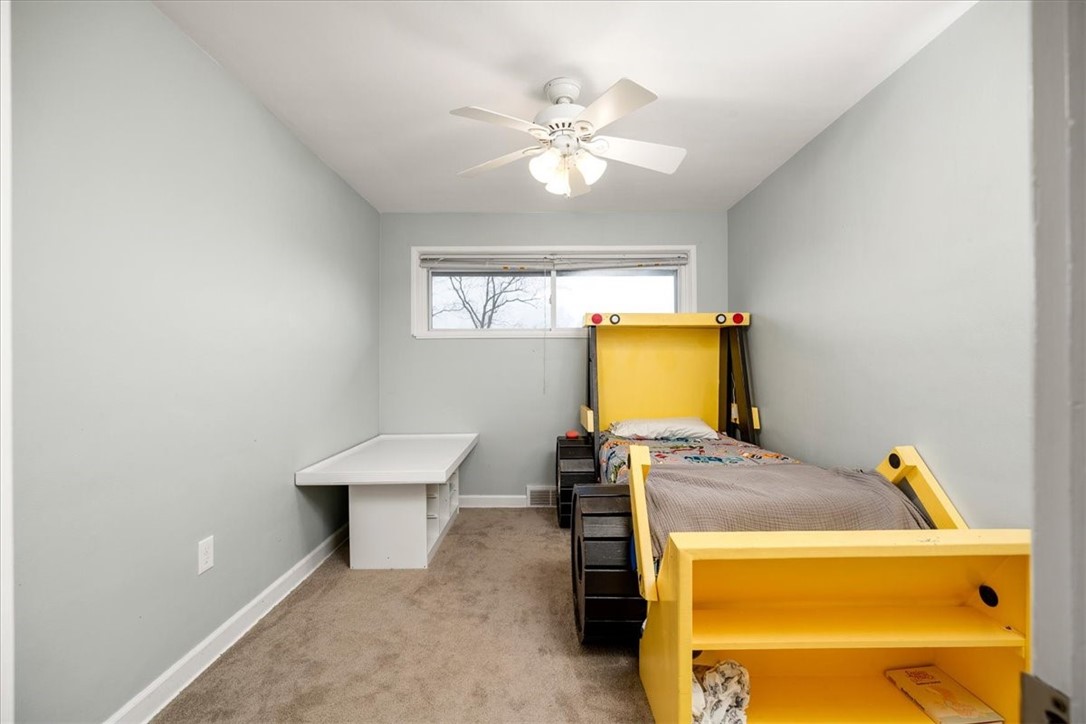129 Claridge Dr