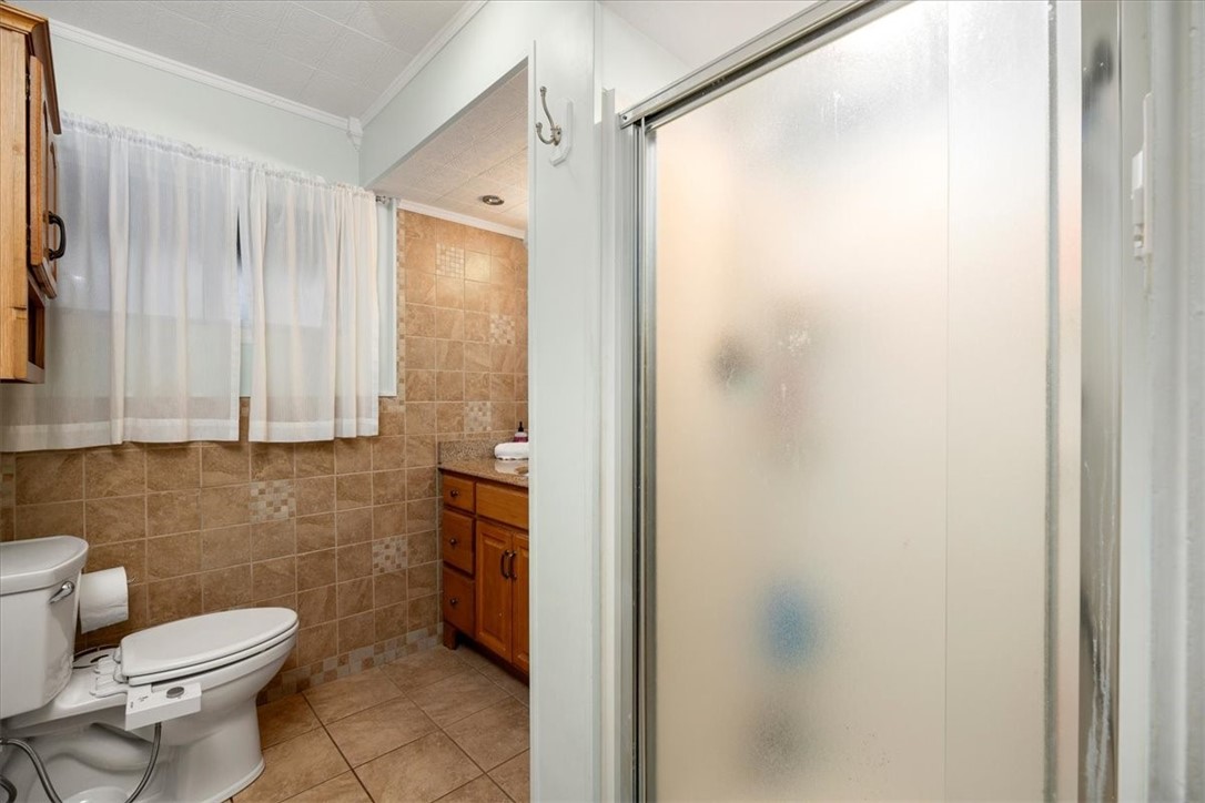 129 Claridge Dr