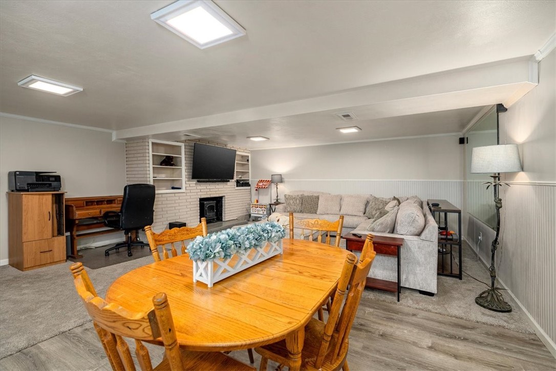 129 Claridge Dr