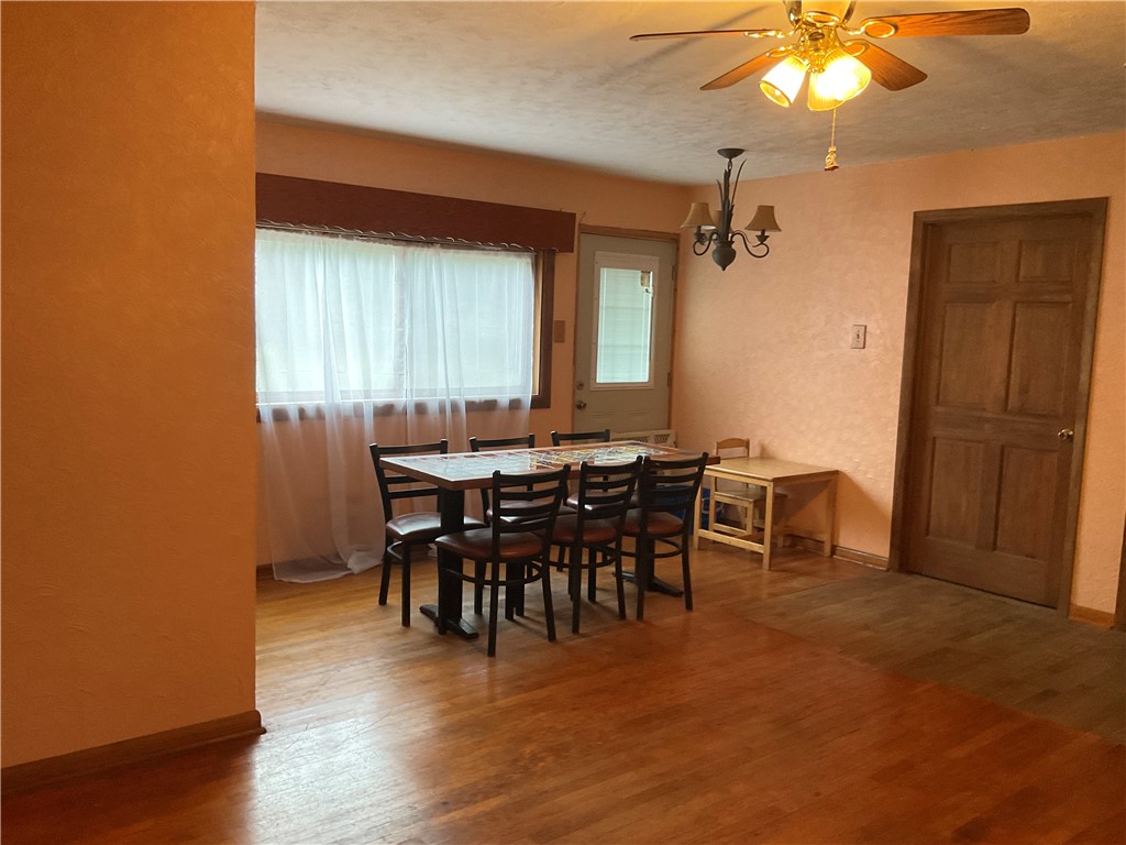 2400 W Sunbury Rd