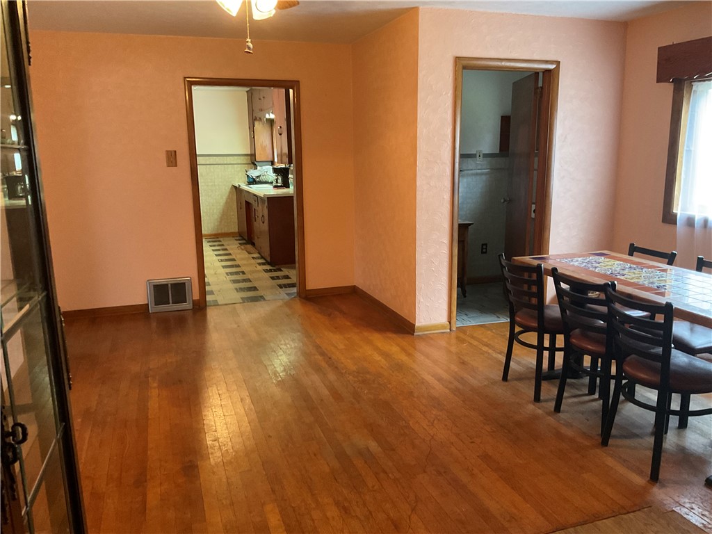 2400 W Sunbury Rd
