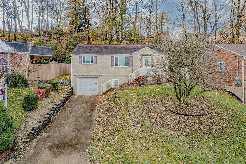 726 Rose Ln