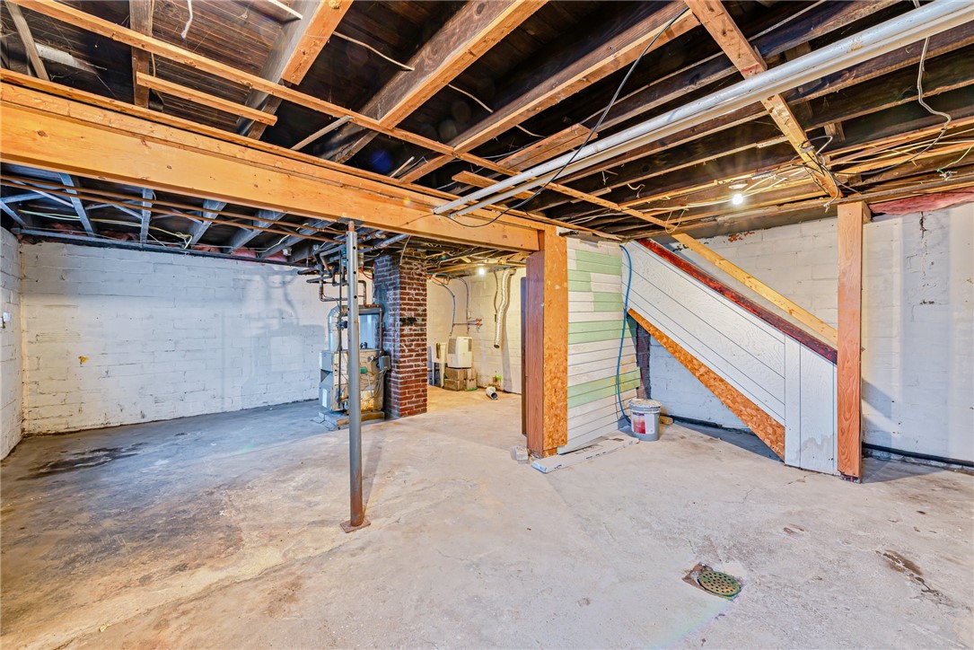 107 N 9th St