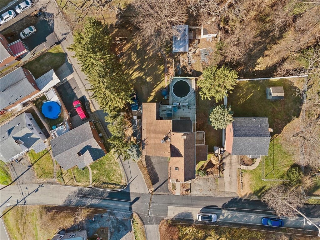 1615 Naugle St